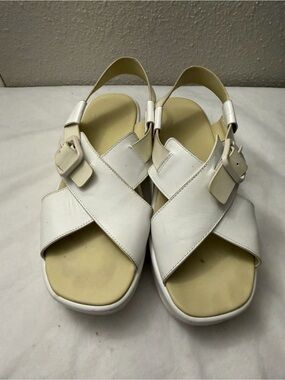 4ccccees Ladies' White Cross-Band Slingback Sandals with Buckle, pre-owned, SZ 7